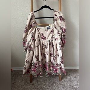 arula beige rose dress NWT